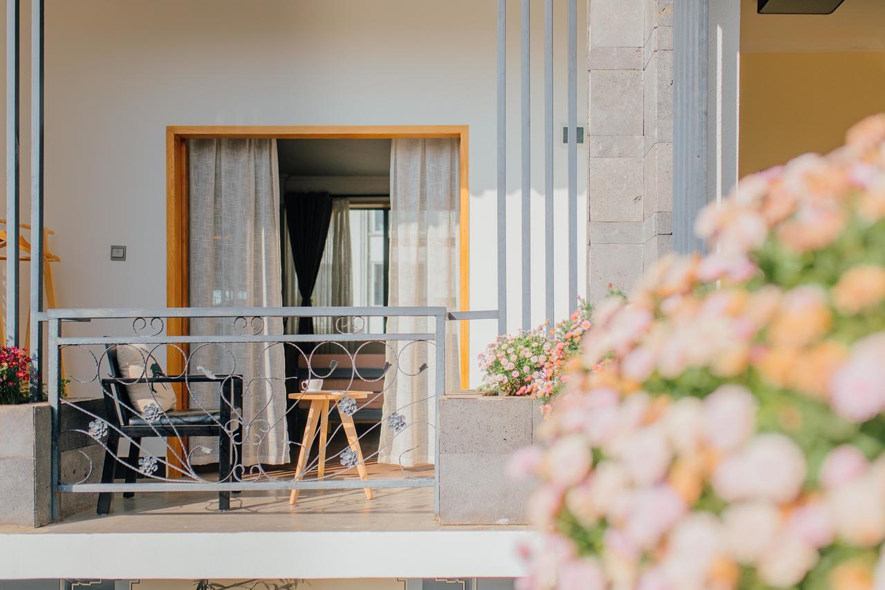 Aesthetic Design Of Ancient Town Hotel Tali Kültér fotó